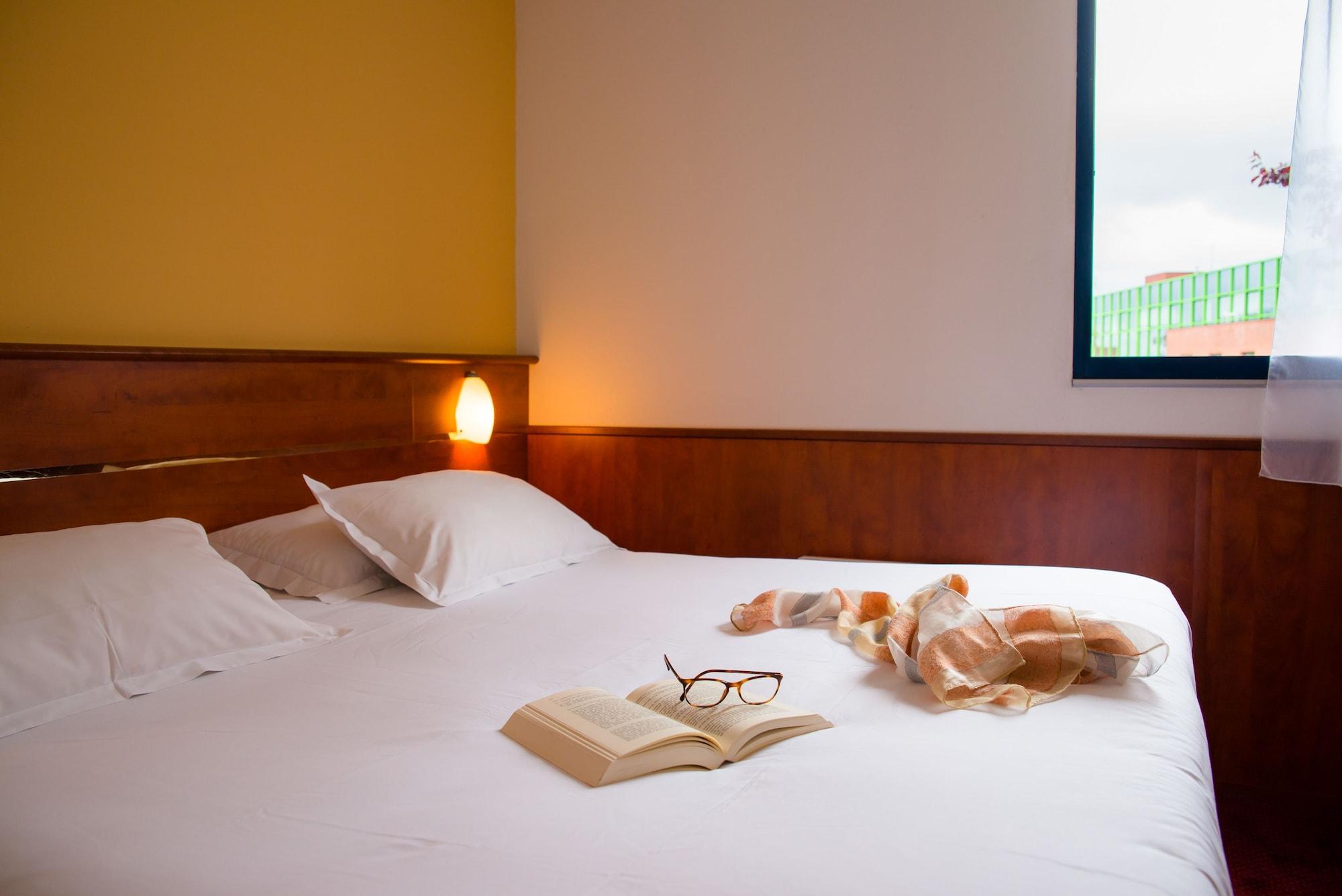 Brit Hotel Rennes St Gregoire - Le Villeneuve แซ็งต์-เกรกัวร์ ภายนอก รูปภาพ