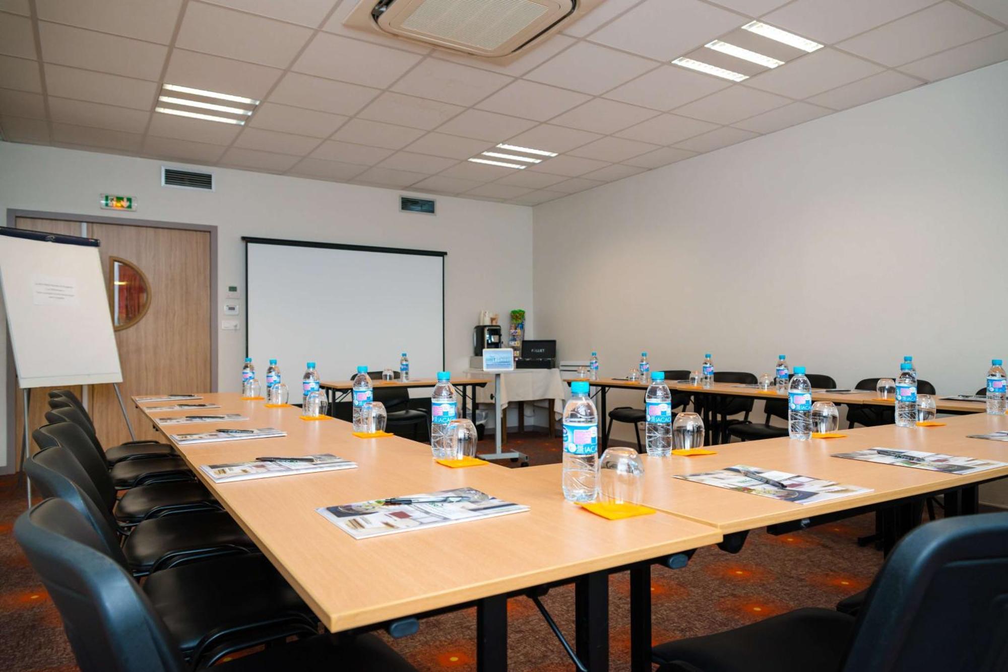 Brit Hotel Rennes St Gregoire - Le Villeneuve แซ็งต์-เกรกัวร์ ภายนอก รูปภาพ
