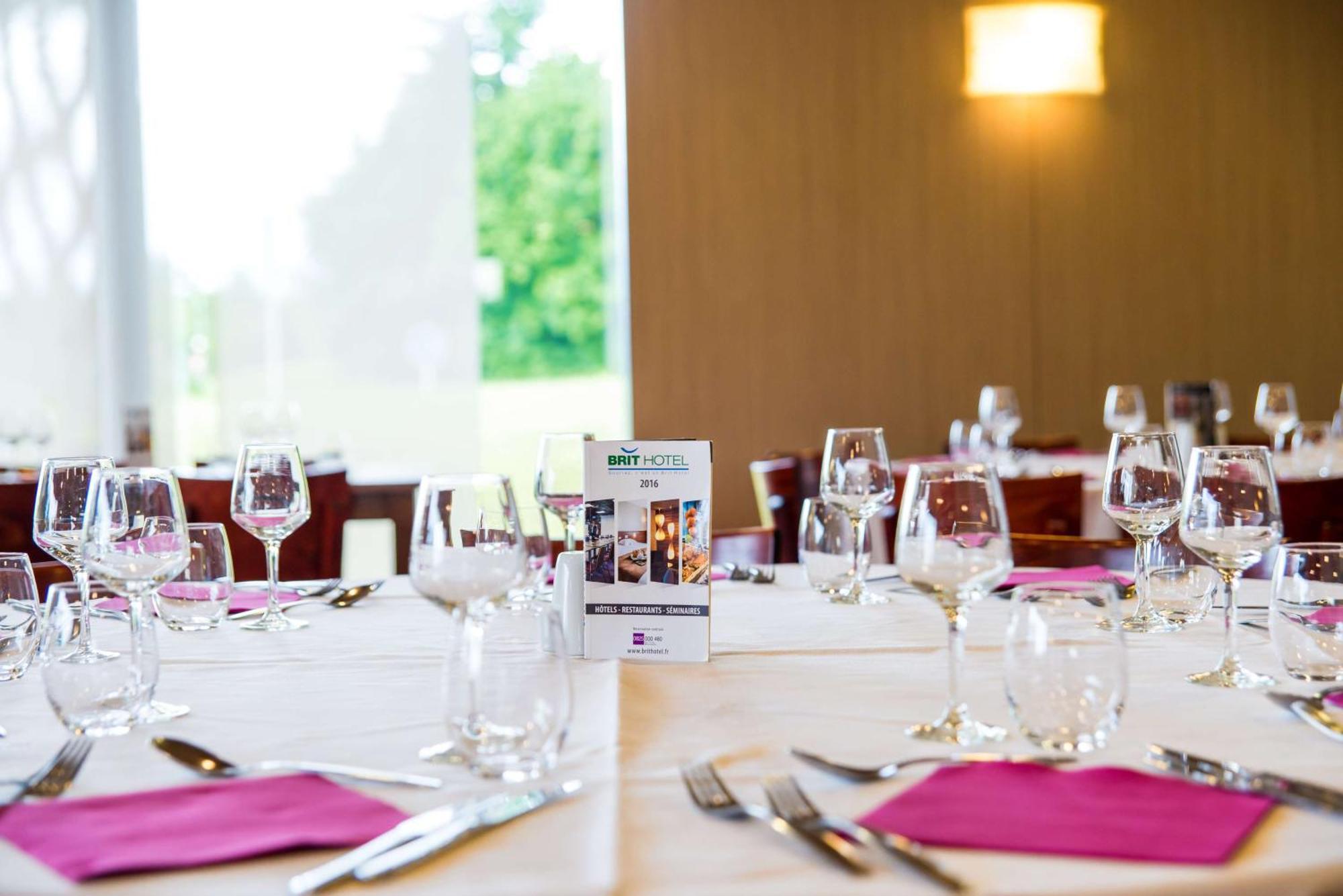 Brit Hotel Rennes St Gregoire - Le Villeneuve แซ็งต์-เกรกัวร์ ภายนอก รูปภาพ