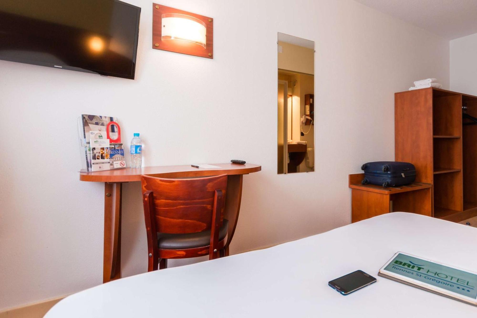 Brit Hotel Rennes St Gregoire - Le Villeneuve แซ็งต์-เกรกัวร์ ภายนอก รูปภาพ